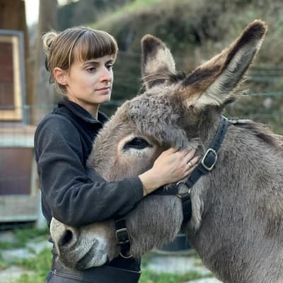 Salomé Pyré, Ostéopathe animalier biomécaniste à Grenoble